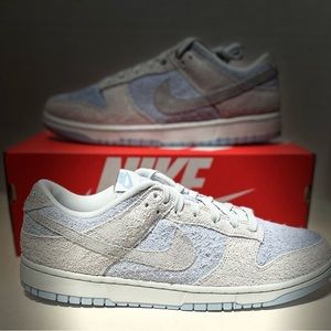 Nike • Dunk Low Light Armory Blue and Photon Dust